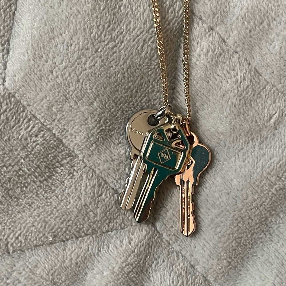 Vera Bradley Keys Necklace NWT
